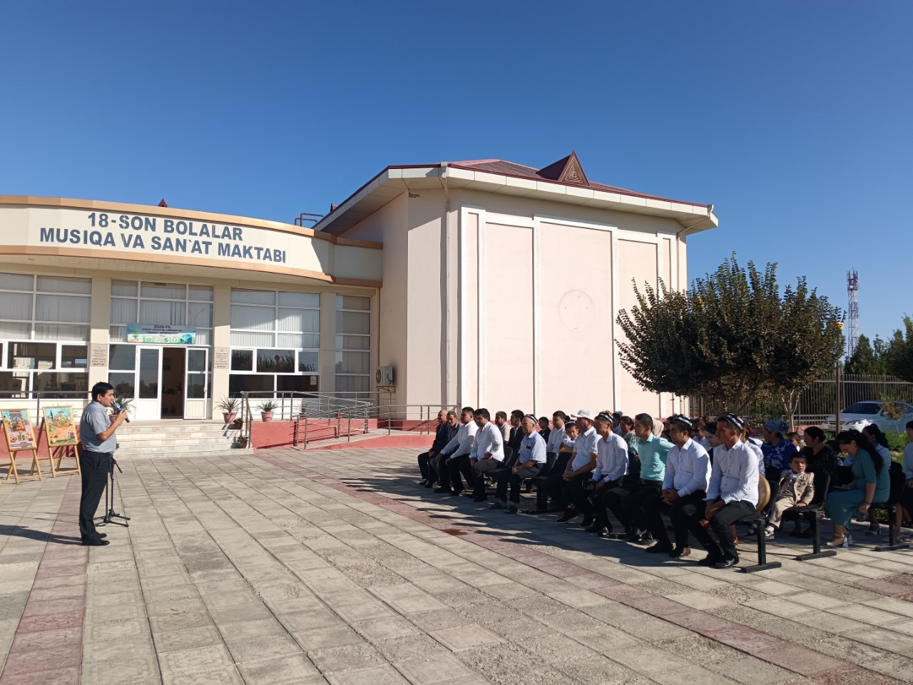 2025-yil 27-sentabr kuni Urganch tuman 18-son bolalar musiqa va san'at maktabida 1-oktabr "O‘qituvchi va murabbiylar kuni" munosabati bilan "Yangi O‘zbekiston tayanchi, siz aziz ustozlar!" deb nomlangan konsert dasturi o‘tkazildi.