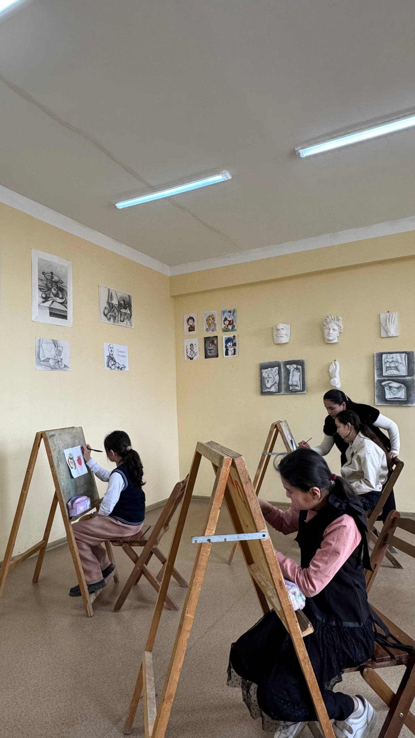 Dars jarayonidan foto lavha